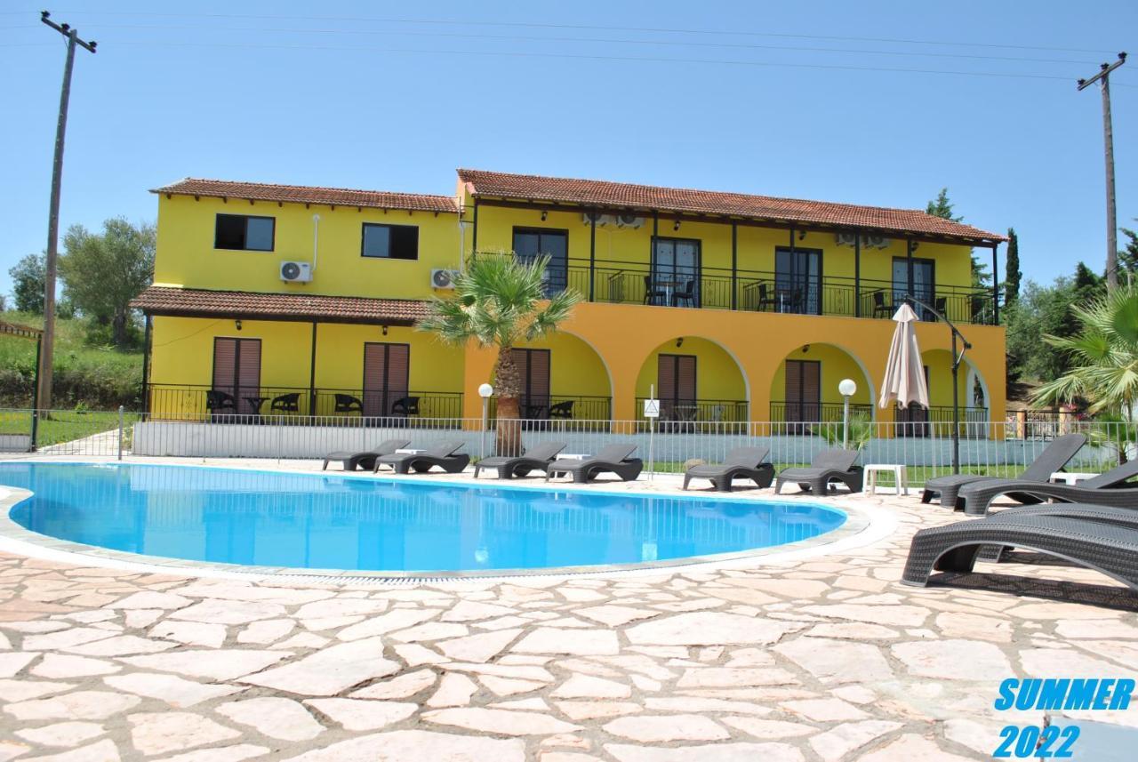 Palmyra Studios Kavos Bagian luar foto