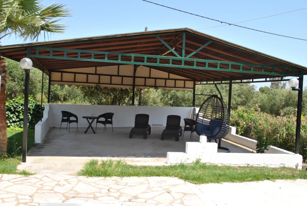Palmyra Studios Kavos Bagian luar foto