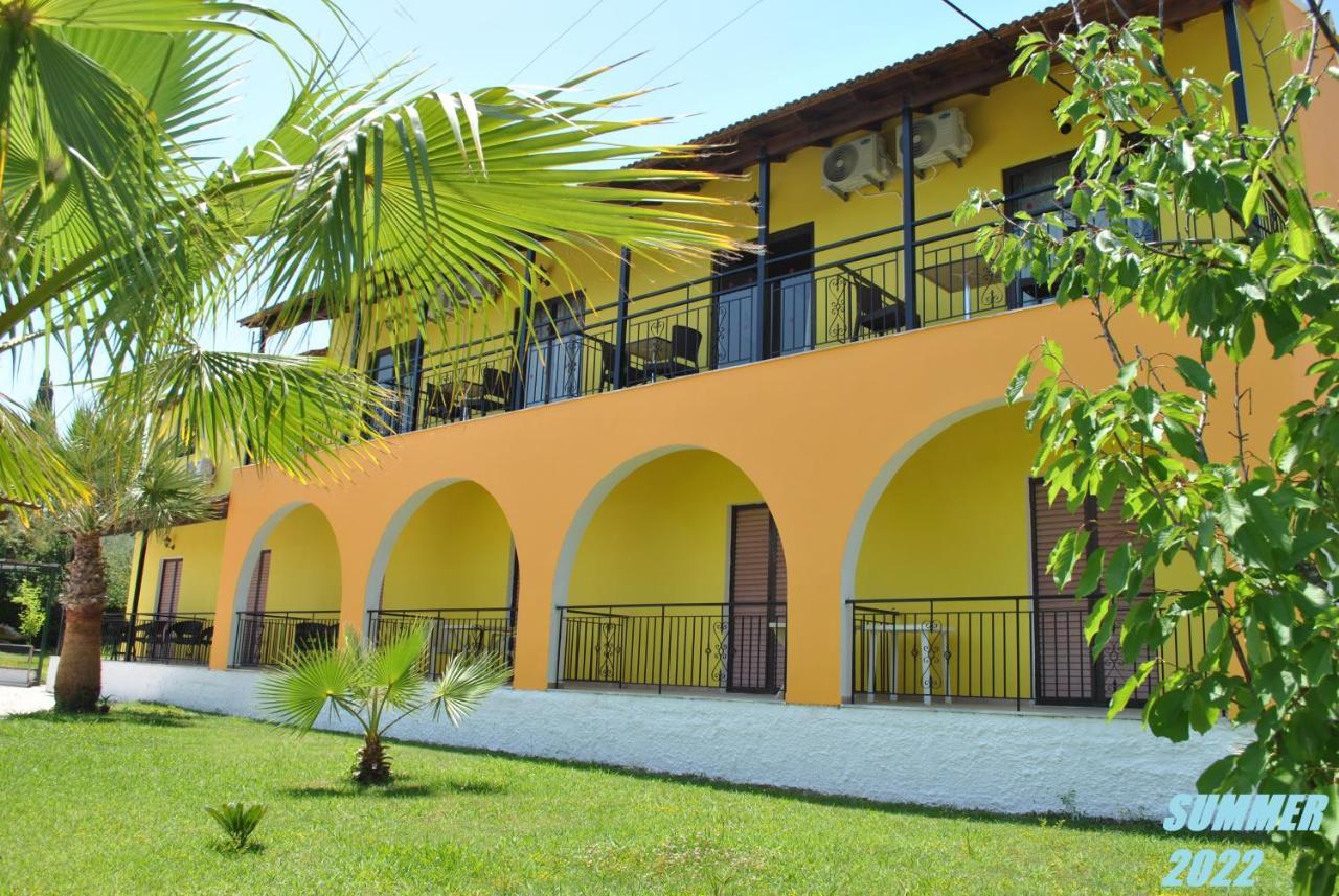 Palmyra Studios Kavos Bagian luar foto