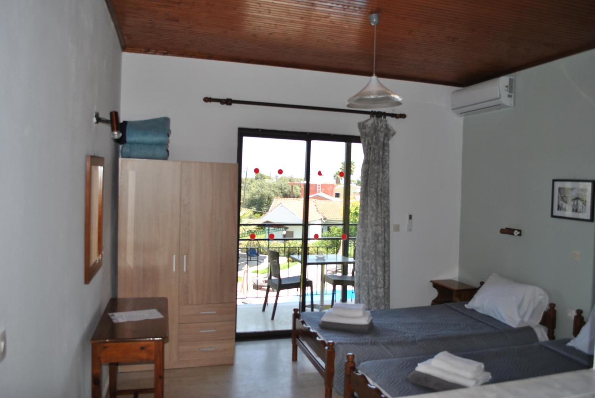 Palmyra Studios Kavos Bagian luar foto